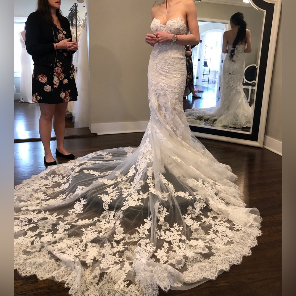 Enzoani “Nolen” Wedding Dress